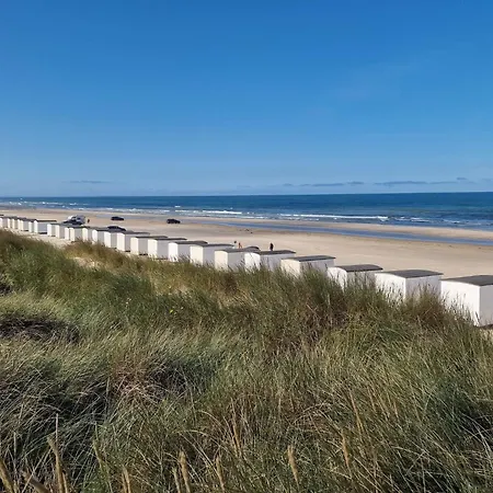 6 Person In Lokken-by Traum *